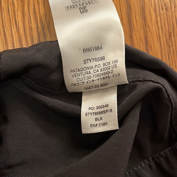 Patagonia Womens Wavefarer Board Shorts Size 2 Black Style 76597 Zip Pocket - Picture 9 of 9